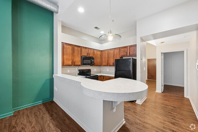 1BR, 1BA - 700SF - Kitchen
