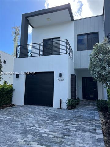 Building Photo - 6820 SW 80th St Rental