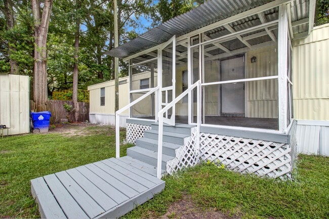 Building Photo - 2619 Warm Ave Rental