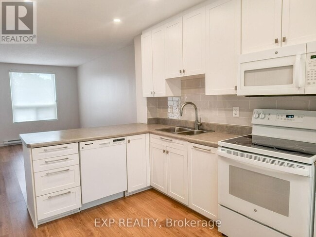 Photo - 971 Gulf Pl