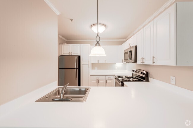 2 BR, 1 BA - The Elmstead