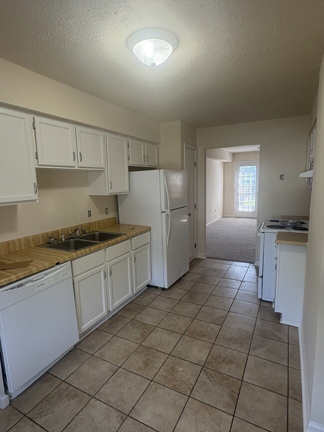 Photo - 1612 Highland Way