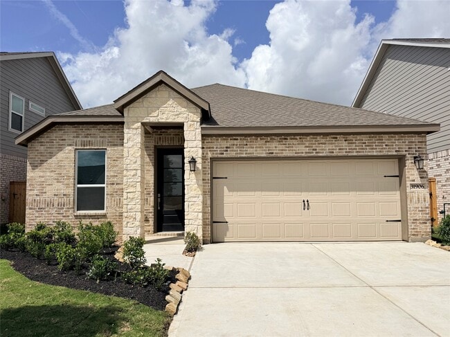 Photo - 31906 Blossom Ln