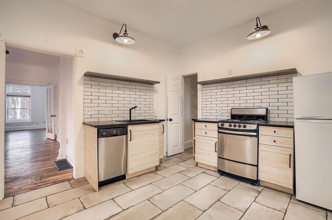 2120 W 28th Ave