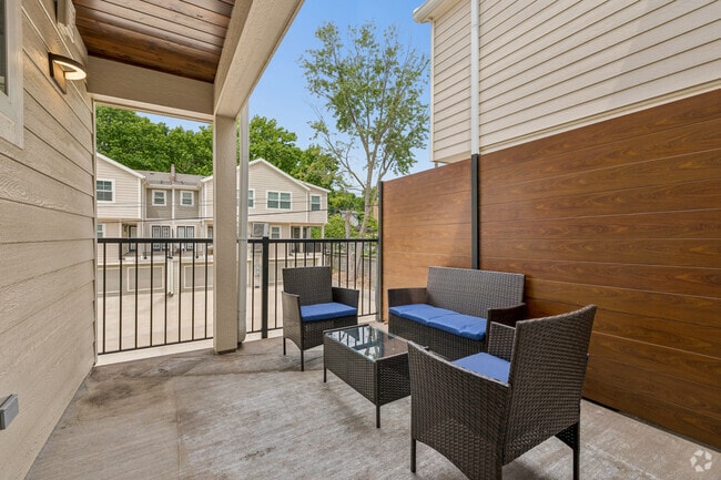 3BR, 3.5BA - 1,966SF - Balcony