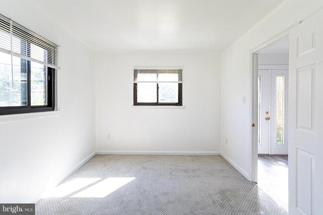 Photo - 4203 Lyons St