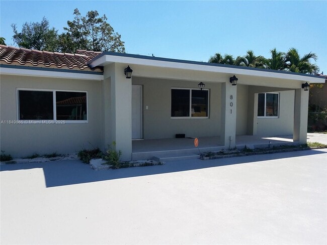 Building Photo - 801 NW 30th Pl Rental