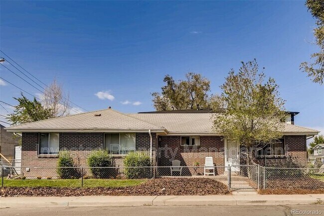 Photo - 405 W Bates Ave