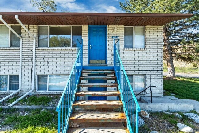 Photo - 817 W Heather Ln