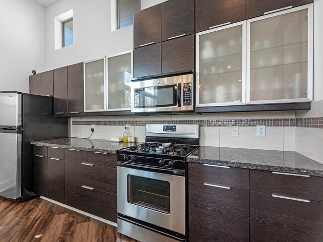 Photo - 3421 Gillespie St