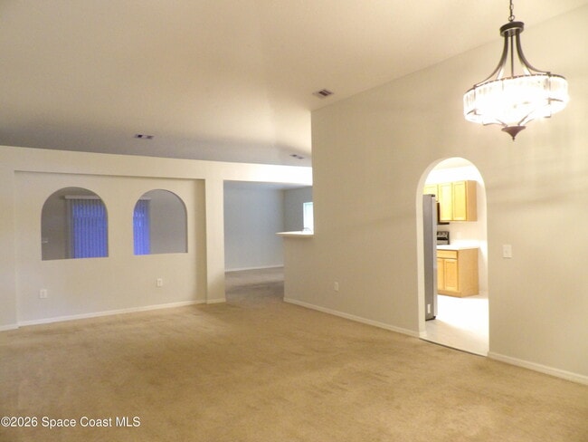 Photo - 410 Birch Ave SW