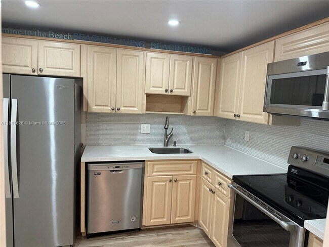 Photo - 3520 Oaks Way Unit 105