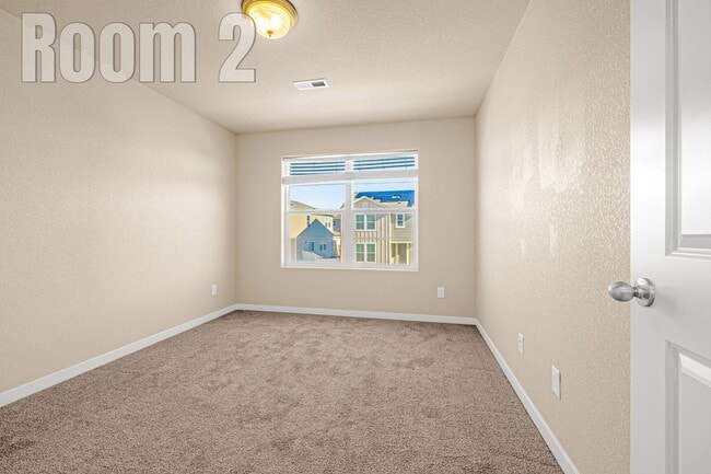 Photo - 5168 Roundhouse Dr