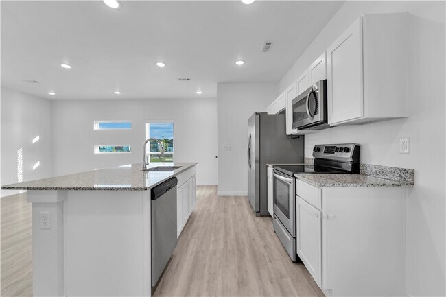 Photo - 960 Illinois Ave