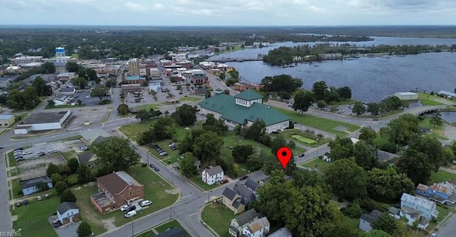 Photo - 511 Shepard St