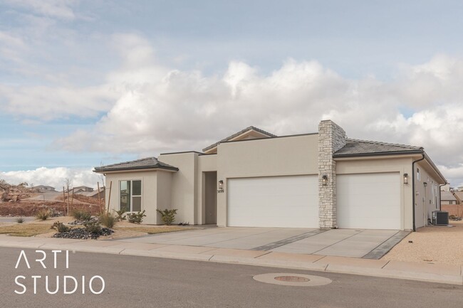 Newer Model Home in Desert Cliffs - Newer Model Home in Desert Cliffs