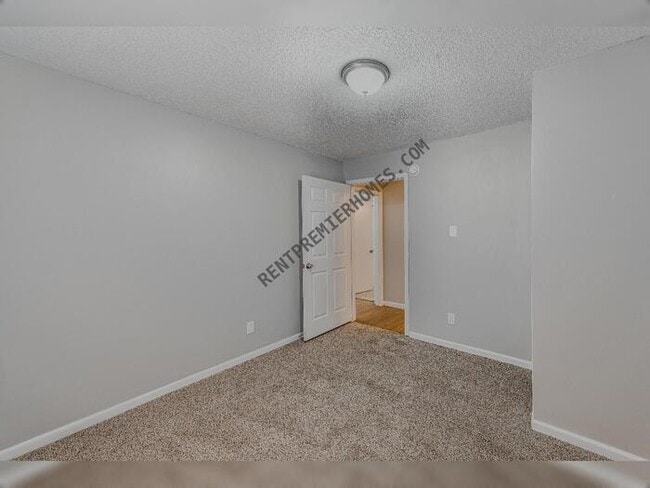 Photo - 200 Timberline Dr