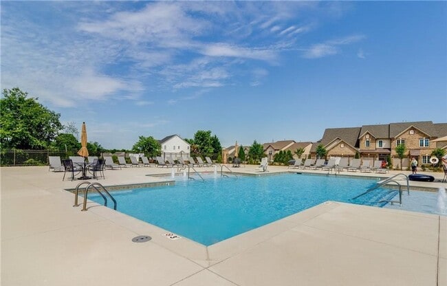 Photo - ***** READY TO MOVE IN *****