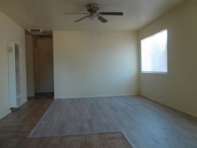 Photo - 1850 Hile Ave