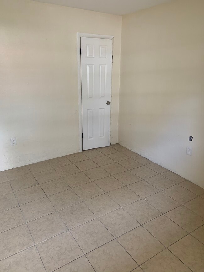 Photo - 2214 Northview St NE