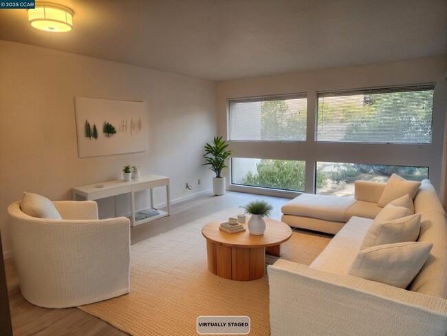 Photo - 1600 Carmel Dr Unit 15