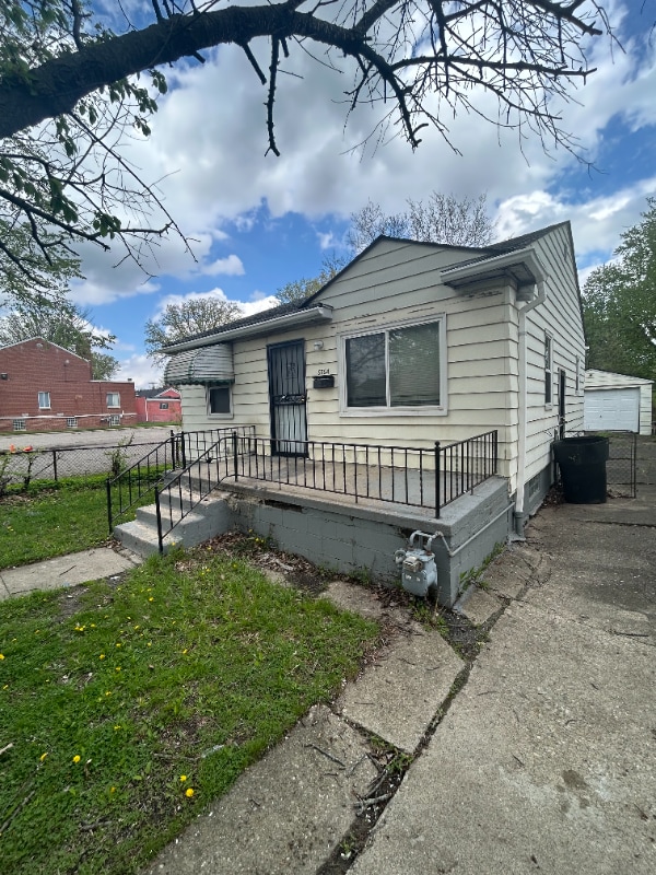 Photo - 5554 Neff Ave House