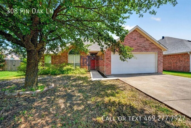Photo - 308 Pin Oak Ln
