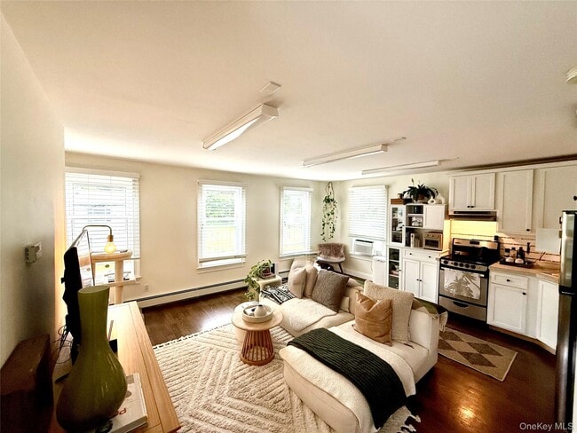 Building Photo - 9 Oyster Bay Road