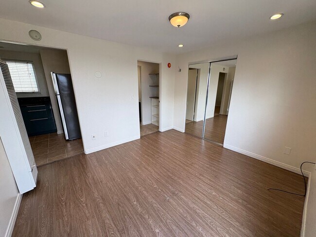 Photo - ***1st months rent free***Studio Apartment... Unit 3503-6