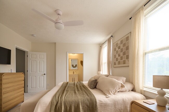 Photo - 2429 S 16th St