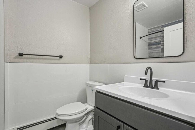 Photo - Groveland Manor