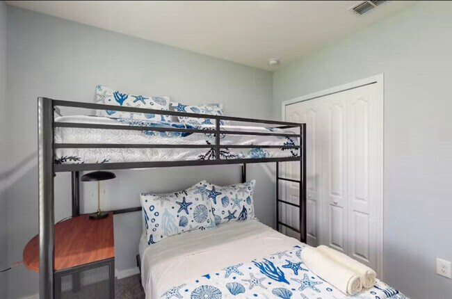 Photo - 438 SW Naftal Pl