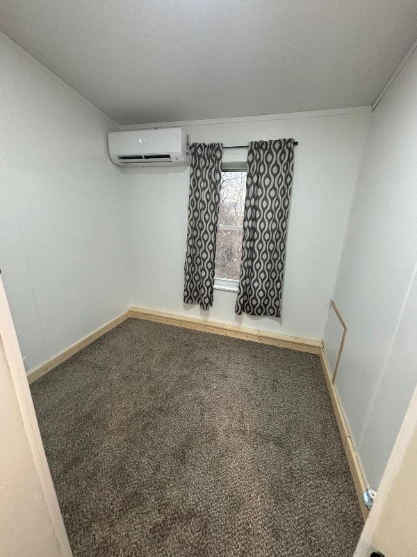 Photo - 42 Toll Gate Ct