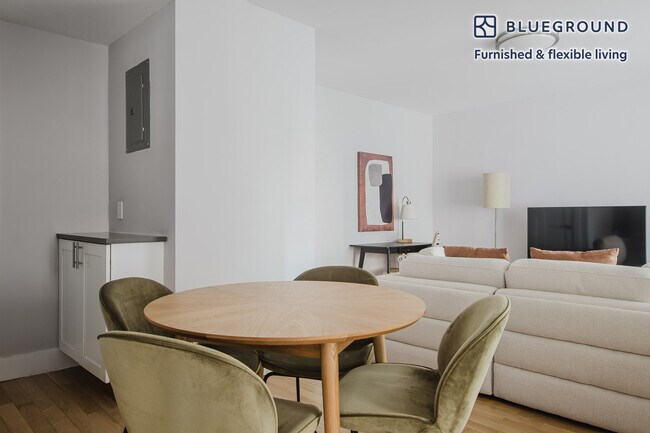 Photo - 301 E 47th St Unit FL9-ID1736