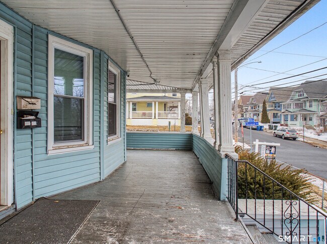 Photo - 361 Ridgefield Ave Unit 3rd Floor