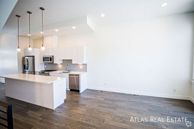 Building Photo - 2016 N Bryant St Unit 103 Rental