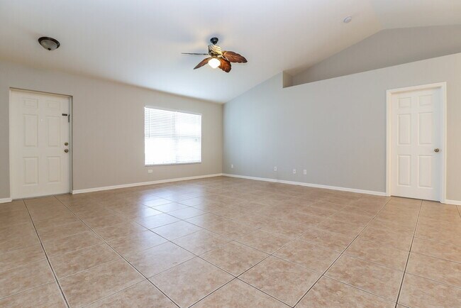 Photo - 800 SW 8th Pl