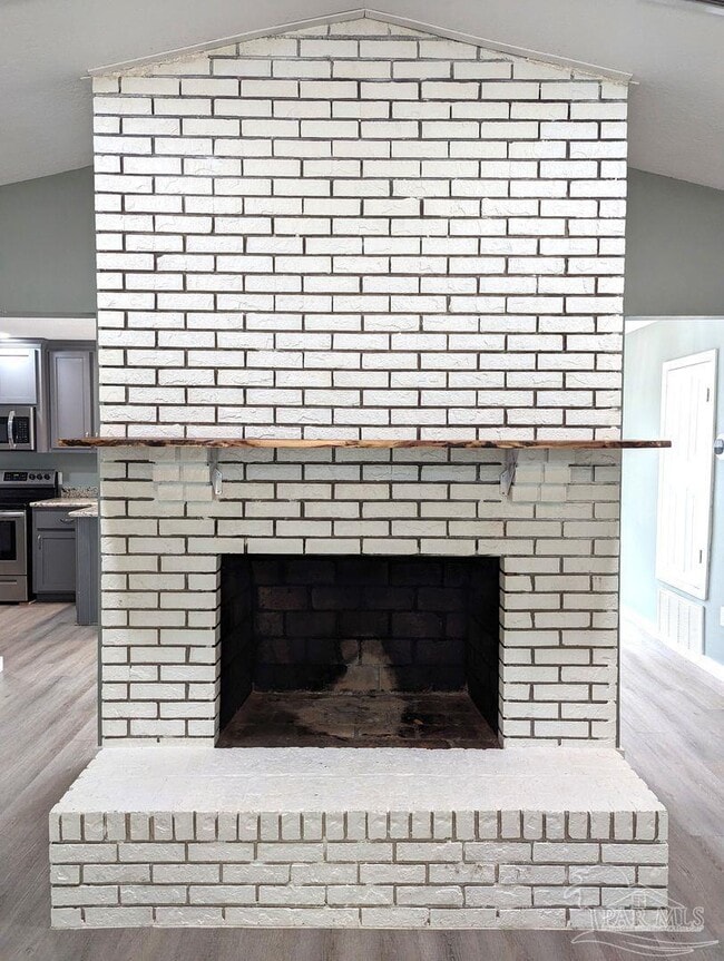 Photo - 6045 Hamilton Bridge Rd