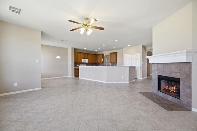Photo - 904 Winding Creek Pl