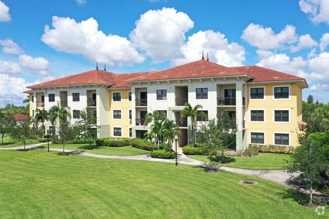 Photo - 10X Sawgrass