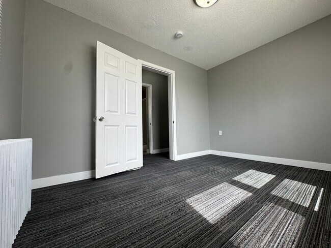 Photo - 1727 Reaney Ave E Unit #3