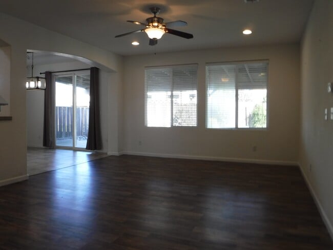 Photo - 1257 Kensington Dr