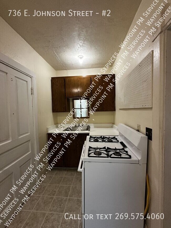 Photo - 736 E Johnson St Unit #2