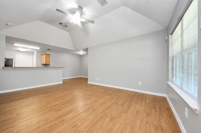 Photo - 1324 S Johnson St