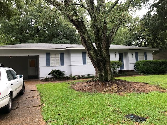 Photo - 1435 Wilhurst Street