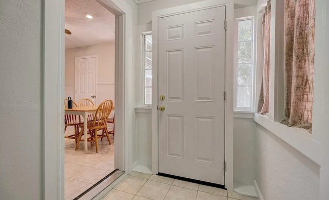 Photo - 521 W Acres St