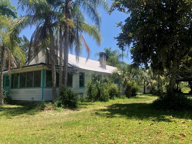 Building Photo - House for Rent
