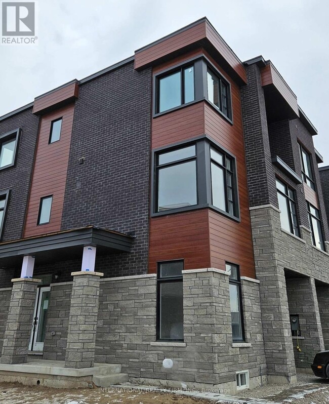 Photo - 146 Wascana Rd