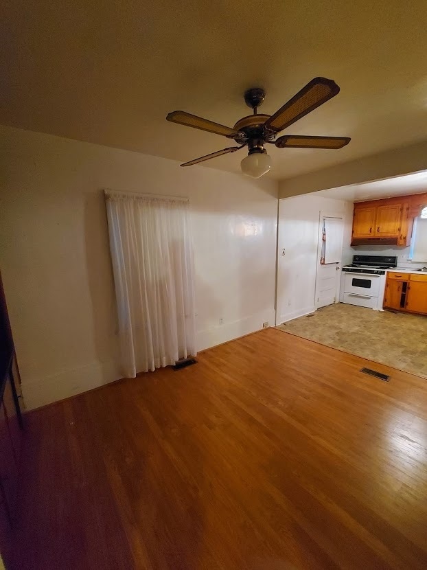 Dining/TV room - 1713 Thru St