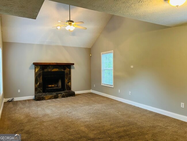 Photo - 207 Hillcrest Dr